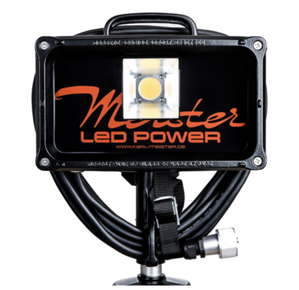 12V Flutlichtstrahler Karl Meister LED 90 DC Feuerwehr Scheinwerfer DIN 14640